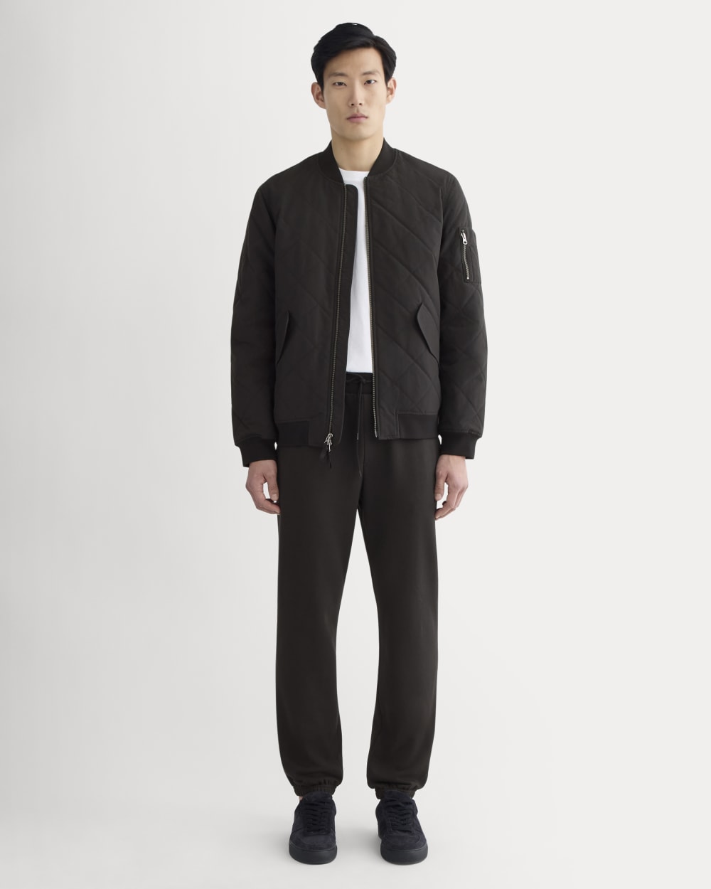 The Off-Duty Jogger | Black