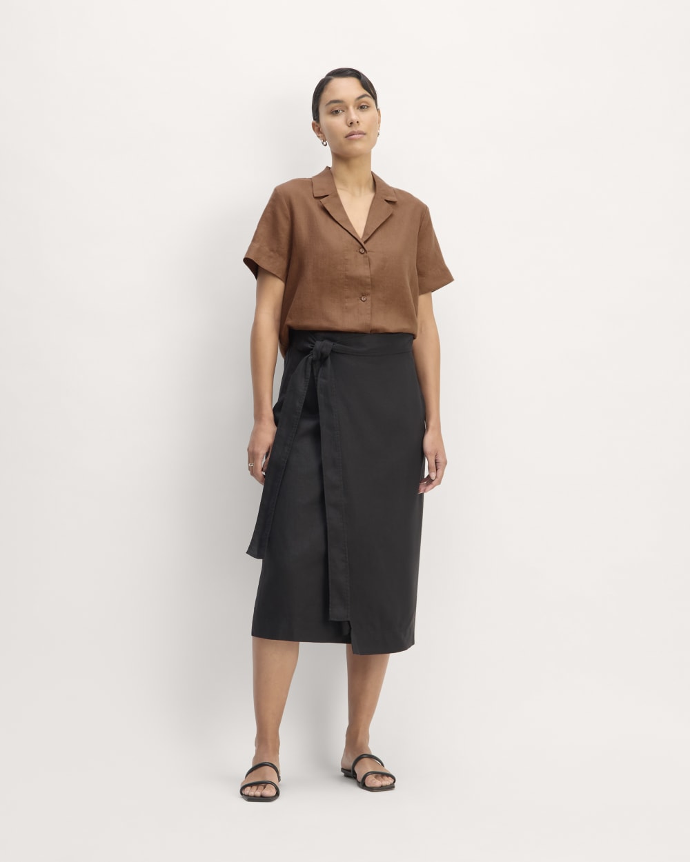 The Notch Shirt in Linen | Carob Brown